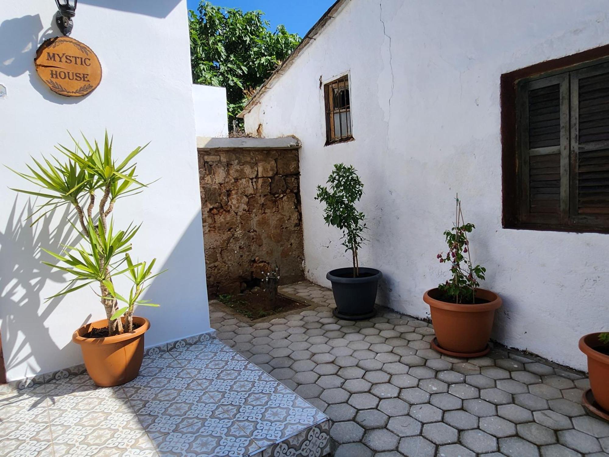 Mystic Guest House Famagusta Famaguszta Kültér fotó